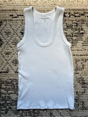 Abercrombie & Fitch Ribbed Scoop Neck Tank Top in White